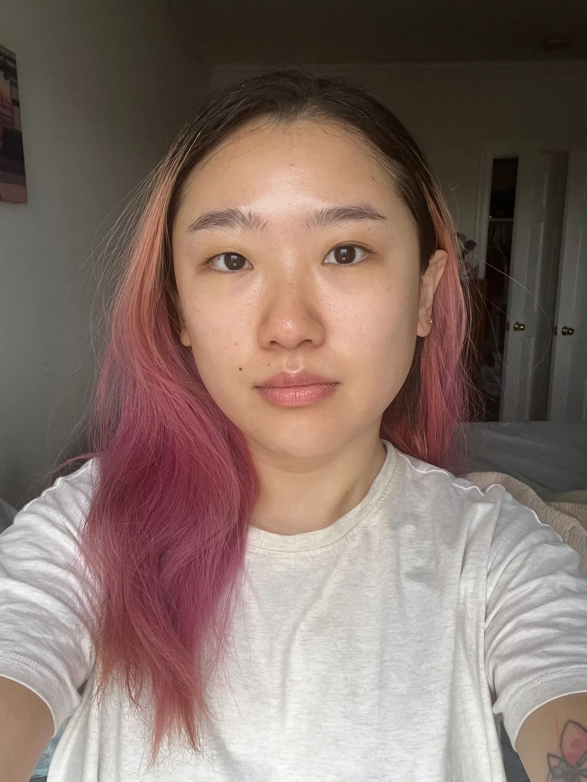 Before and after applying Chanel Les Beiges Healthy Glow Foundation